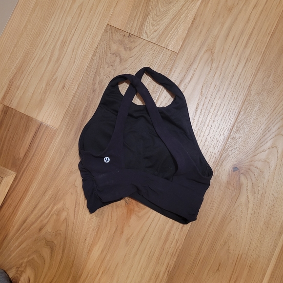 Lululemon bra size 4 - Picture 2 of 3
